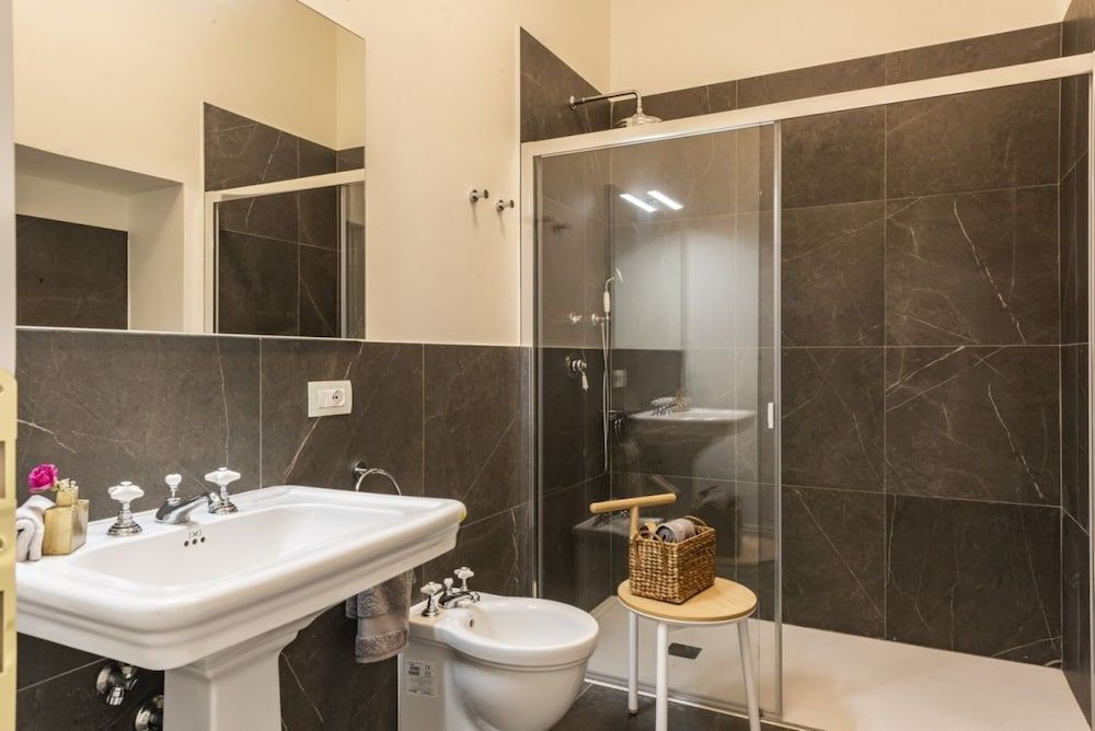 Brunelleschi Stylish Apartment, 2 Bedrooms 32