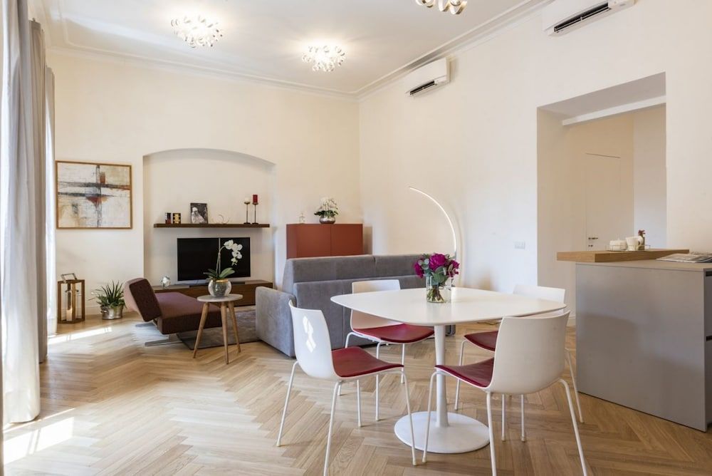 Brunelleschi Stylish Apartment, 2 Bedrooms 22