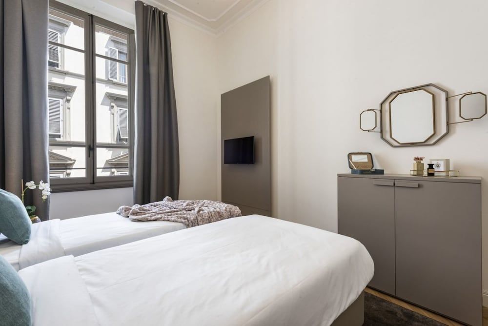 Brunelleschi Stylish Apartment, 2 Bedrooms 15