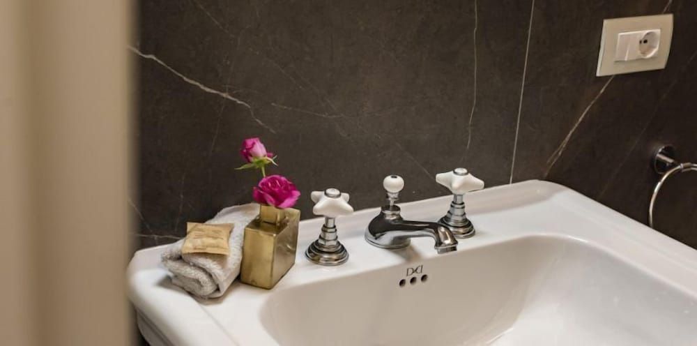 Brunelleschi Stylish Apartment, 2 Bedrooms 36