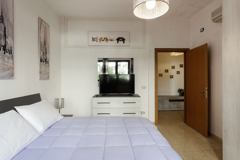 undefined Florence Ognissanti Apartment  9