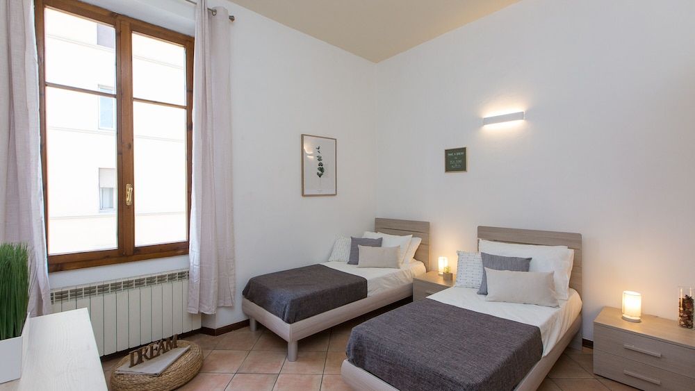 undefined Rental In Rome Rosselli Palace Apartment 5 4