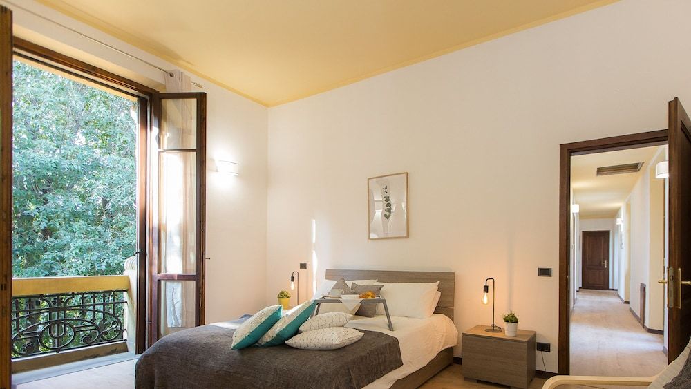 undefined Rental In Rome Rosselli Palace Deluxe 4 Apartment 4