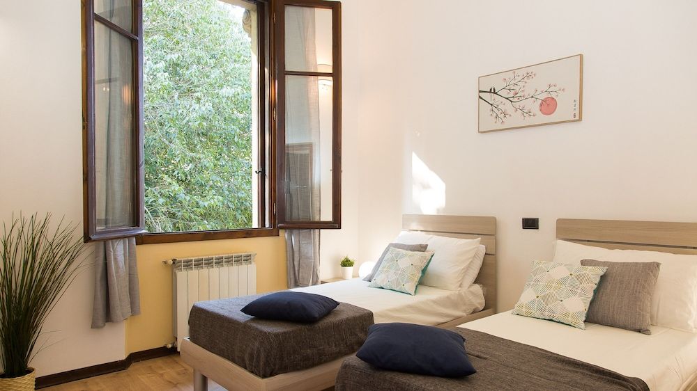 undefined Rental In Rome Rosselli Palace Deluxe 4 Apartment 9