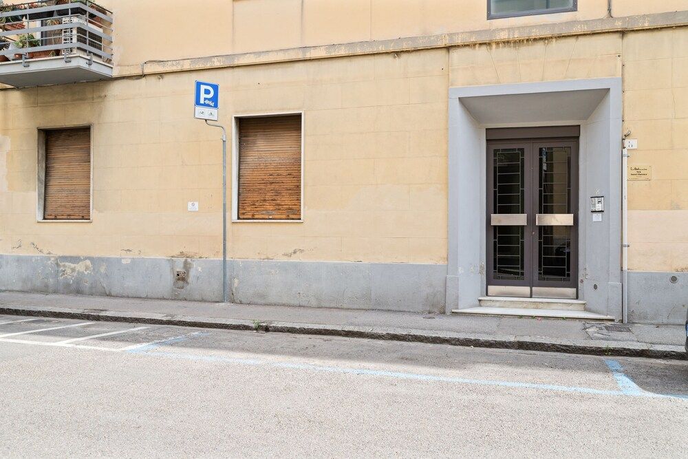 undefined Florence San Jacopino Apartment 2