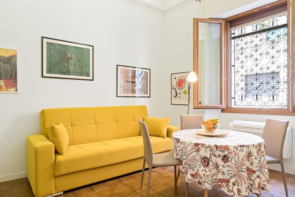 undefined Florence San Jacopino Apartment 10