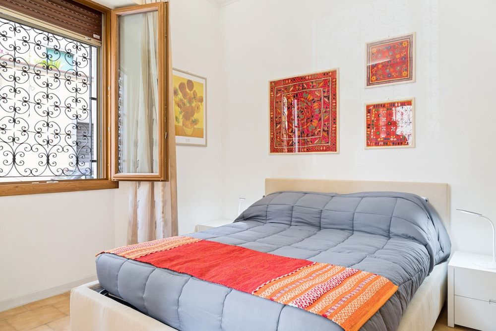 undefined Florence San Jacopino Apartment