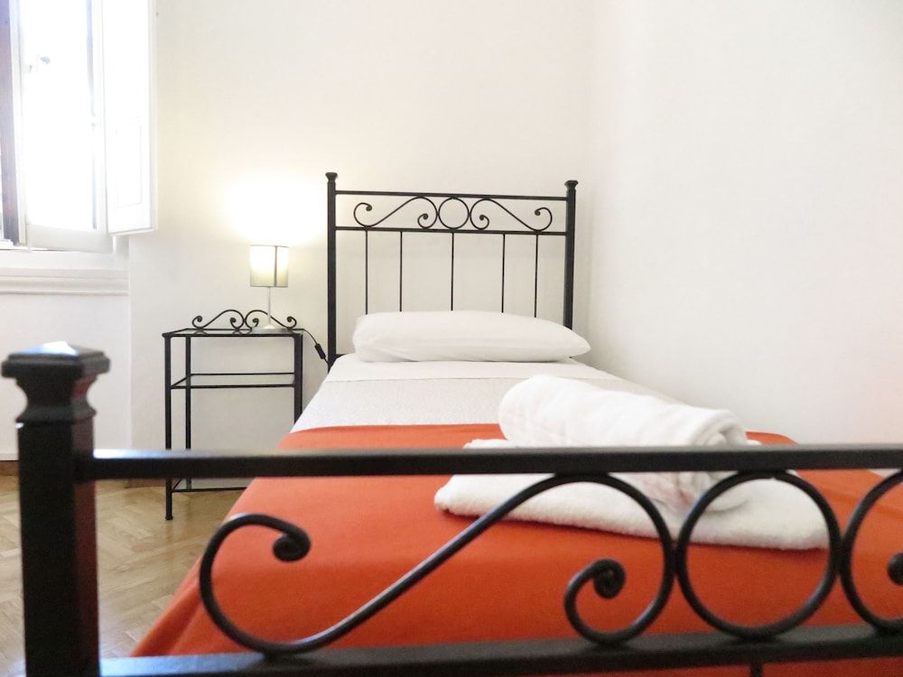 undefined Wine Apartments Florence Merlot 6