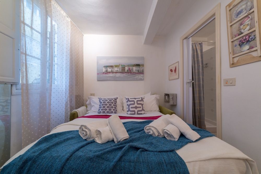 undefined Vaniglia Studio in Porcellana 4