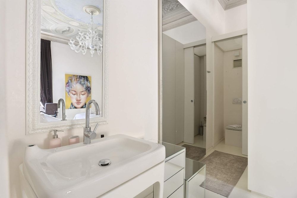 Luxury Apartment in Central Florence Apartment, 3 Bedrooms 50