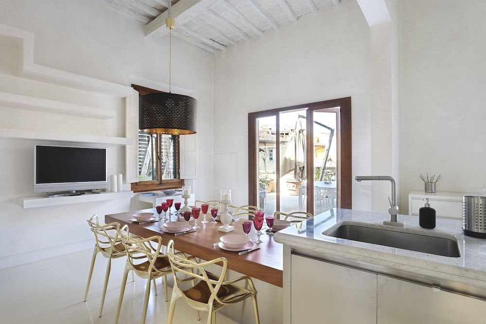 Luxury Apartment in Central Florence Apartment, 3 Bedrooms 27