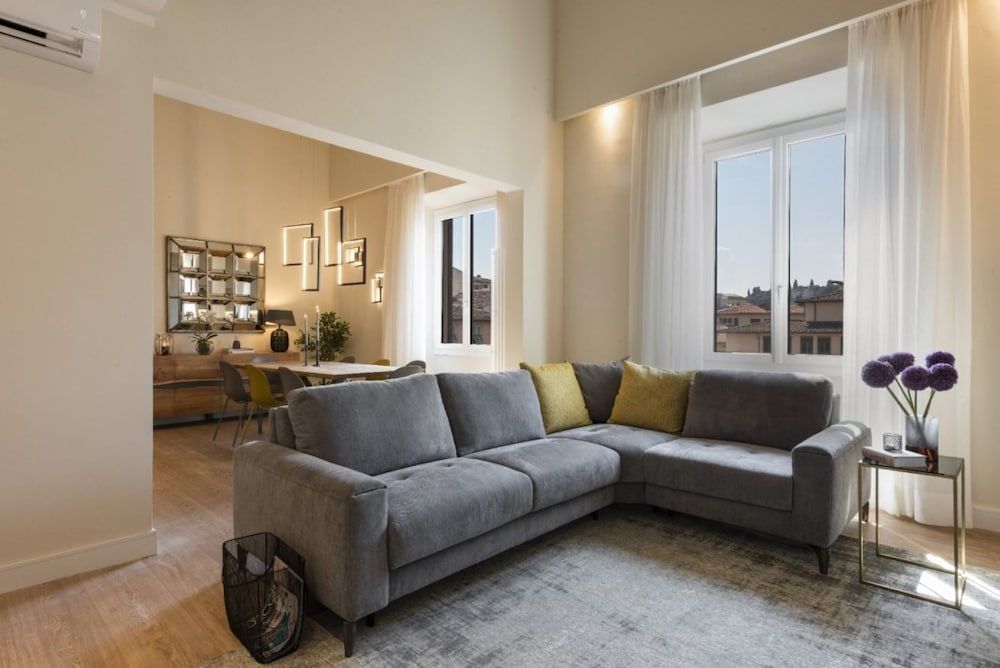 Porta Rossa Exclusive Apartment, 4 Bedrooms 2