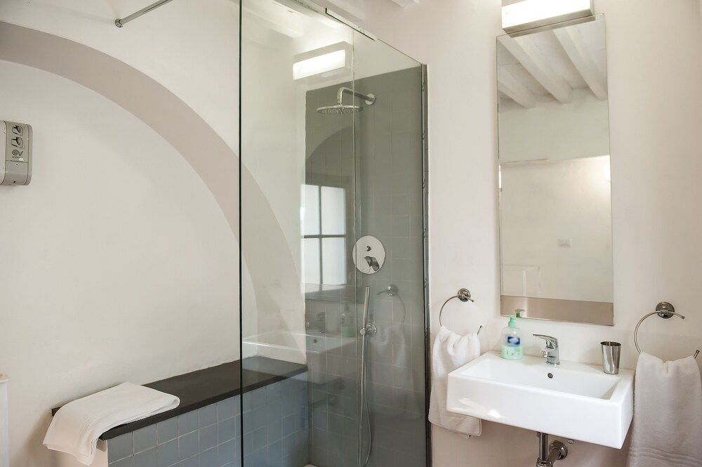 Ponte Vecchio Affresco Apartment, 2 Bedrooms 11