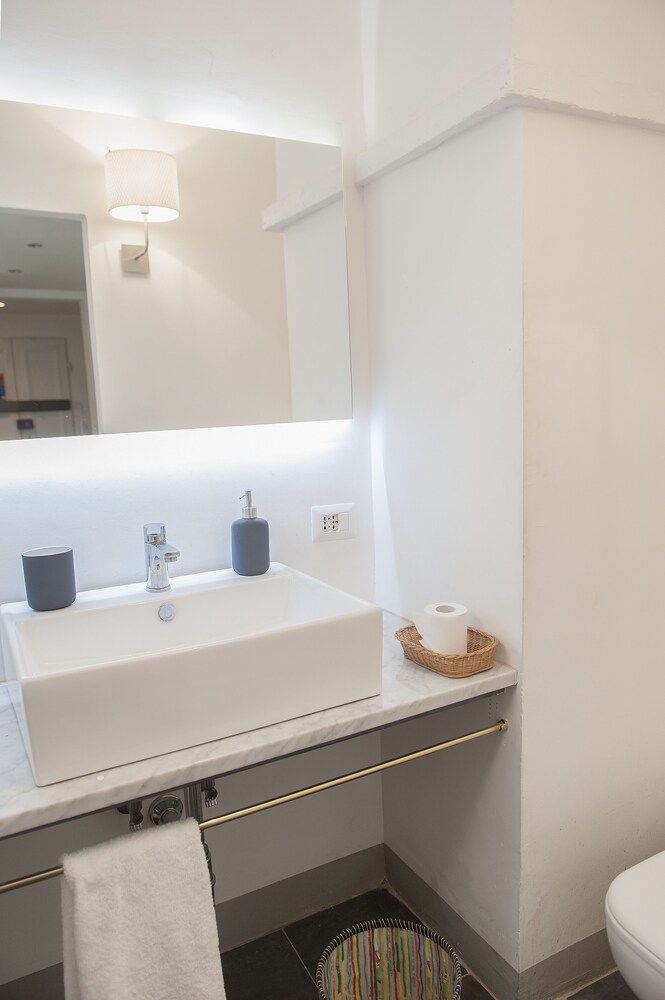 Ponte Vecchio Affresco Apartment, 2 Bedrooms 14