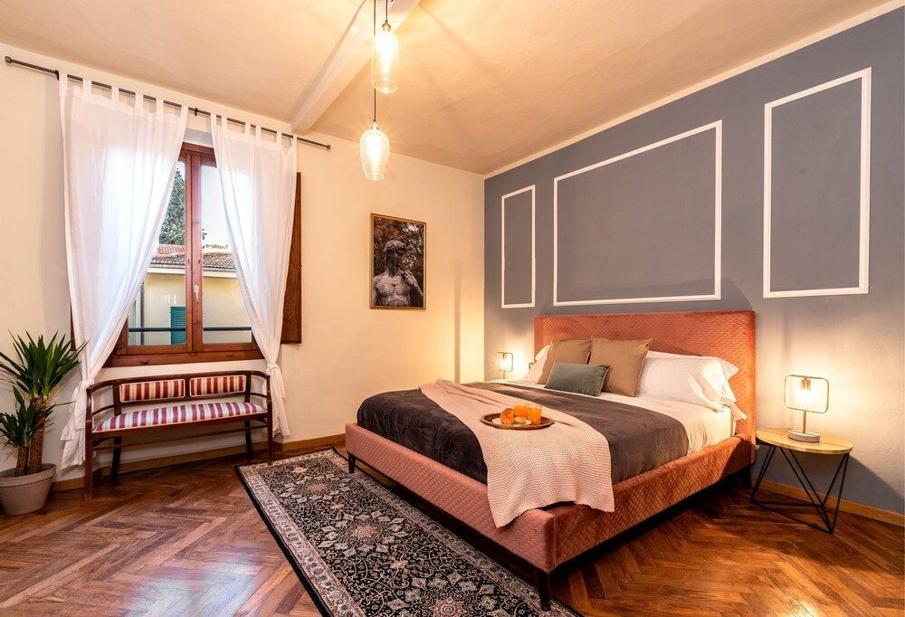 undefined Florentine Palazzo - 4 bedrooms - Historic Center apt 2