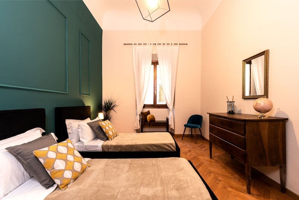 undefined Florentine Palazzo - 4 bedrooms - Historic Center apt 6