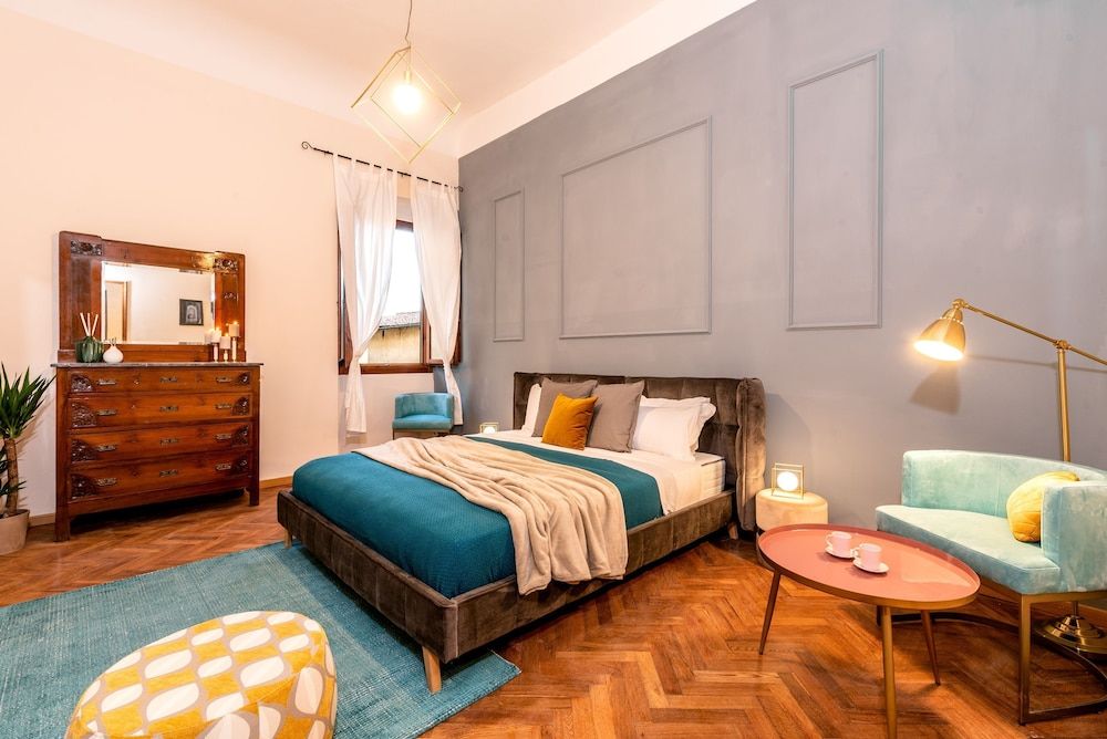 undefined Florentine Palazzo - 4 bedrooms - Historic Center apt 9