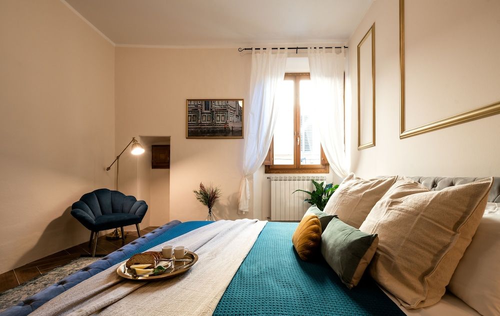 undefined Charming Tuscan city center apartment - Duomo 8