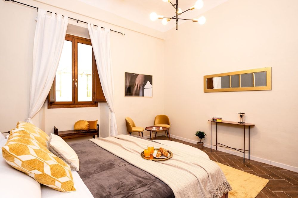 undefined Charming Tuscan city center apartment - Duomo 4