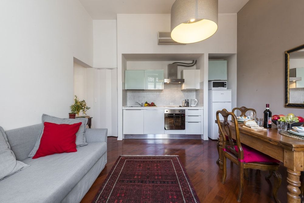 Renovated 19th-Century Apartment in an Authentic Area Apartment, 1 Bedroom 21