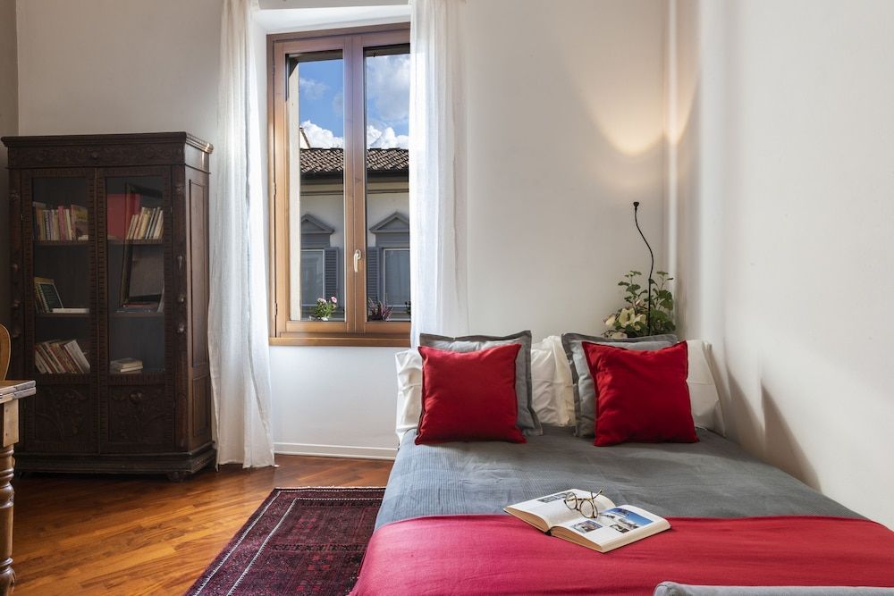 Renovated 19th-Century Apartment in an Authentic Area Apartment, 1 Bedroom 11