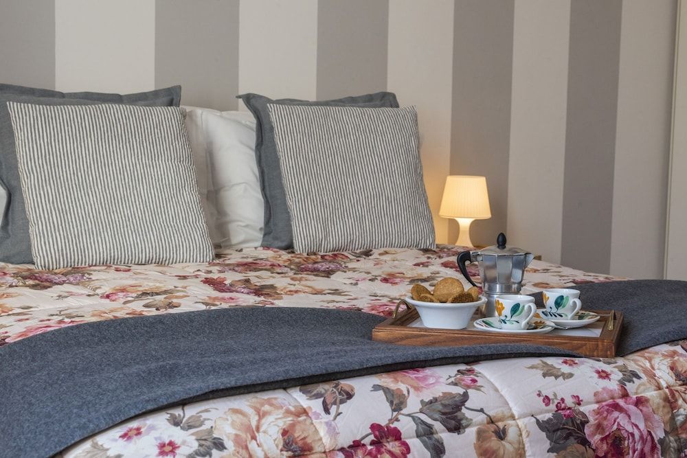 Renovated 19th-Century Apartment in an Authentic Area Apartment, 1 Bedroom 6