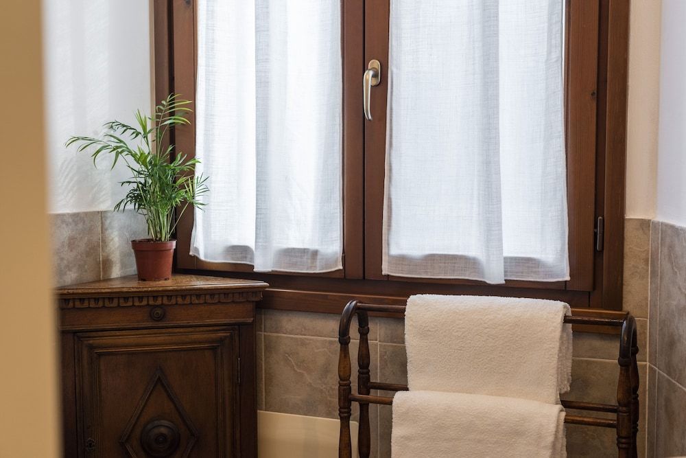 Renovated 19th-Century Apartment in an Authentic Area Apartment, 1 Bedroom 24