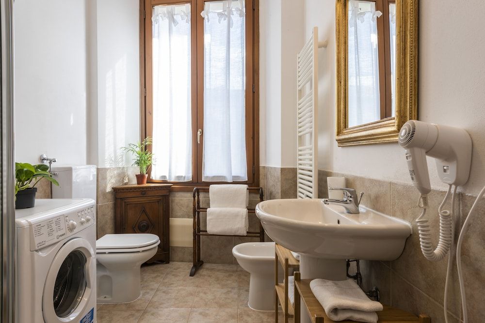Renovated 19th-Century Apartment in an Authentic Area Apartment, 1 Bedroom 25
