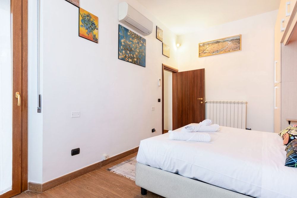 undefined Arno River Bright Apartment 4