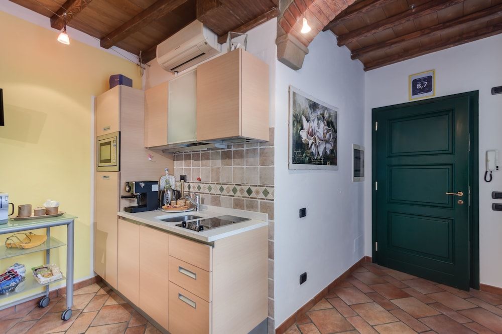 undefined Firenze La Loggia 7