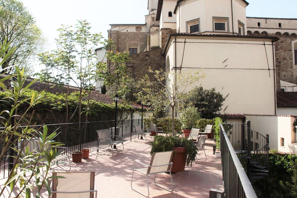 undefined Oro Fine Studio in quiet Residence with Garden and Rooftop 2