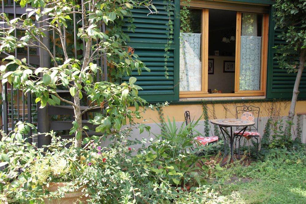 undefined Mirra Fine Studio in quiet Residence with Garden and Rooftop 3
