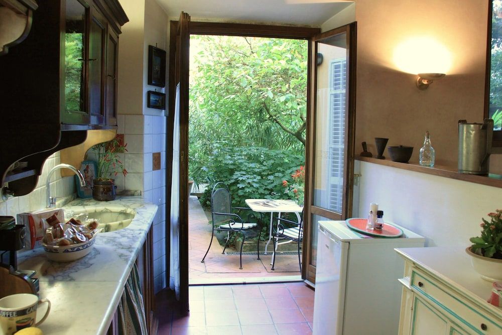 Domus Giorgio Authentic 1600's apt with Stunning Garden and Rooftop Apartment, 1 Bedroom, Garden Area 12