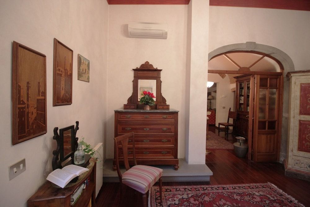 undefined Domus Giorgio Authentic 1600's apt with Stunning Garden and Rooftop 5