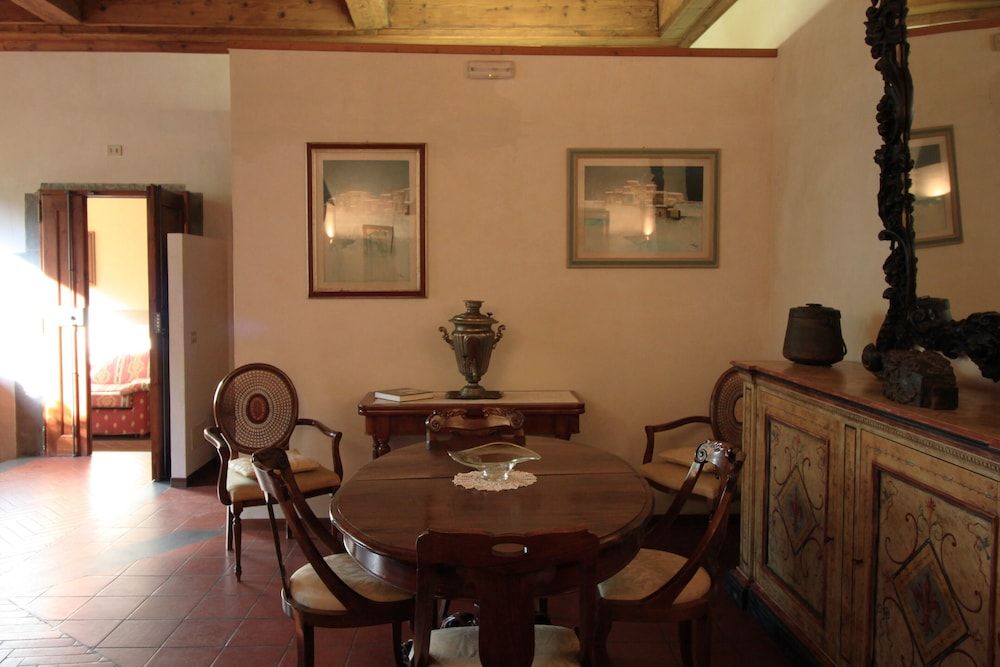 undefined Domus Giorgio Authentic 1600's apt with Stunning Garden and Rooftop 10