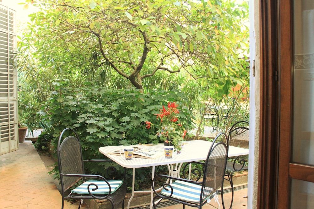 Domus Giorgio Authentic 1600's apt with Stunning Garden and Rooftop Apartment, 1 Bedroom, Garden Area 24