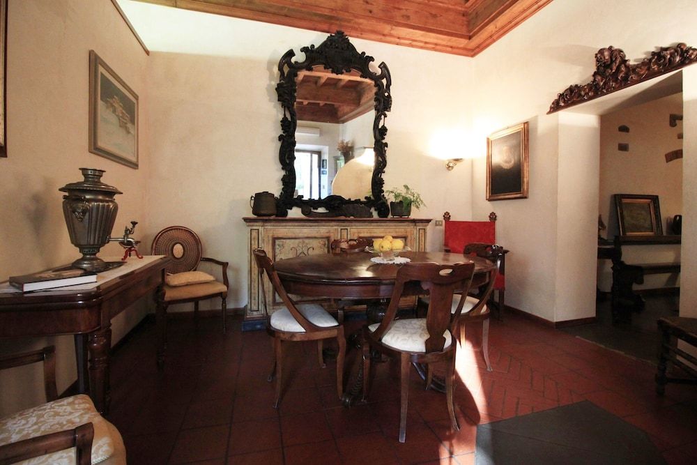 Domus Giorgio Authentic 1600's apt with Stunning Garden and Rooftop Apartment, 1 Bedroom, Garden Area 9