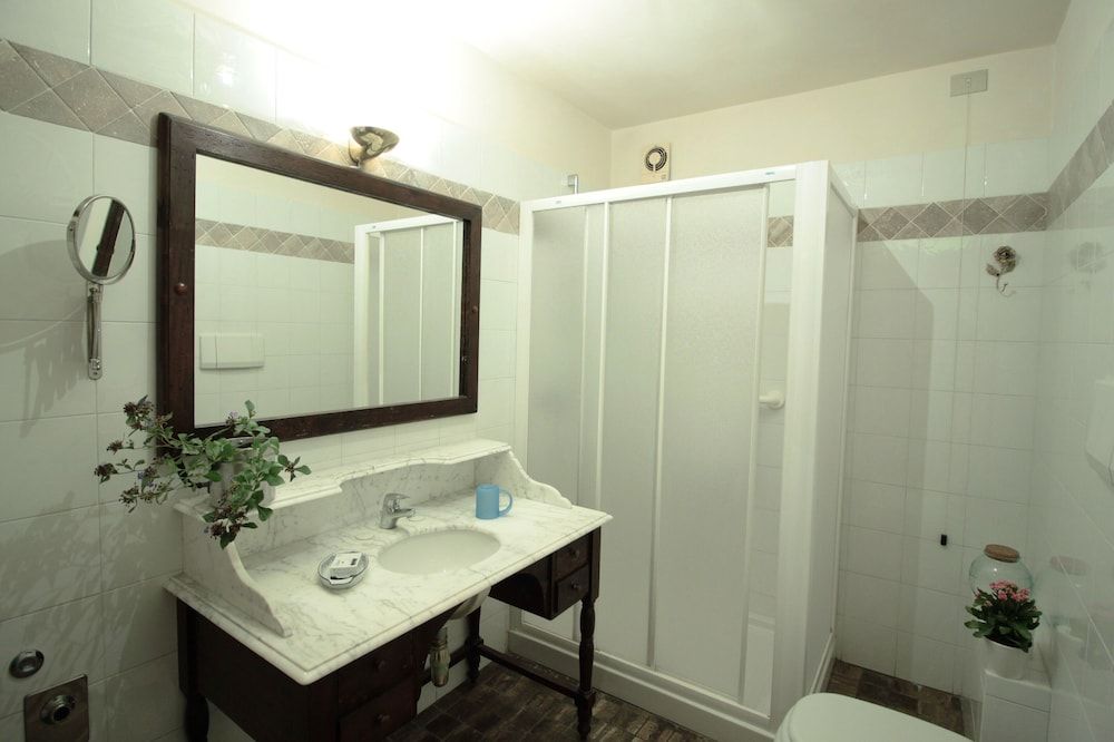 Domus Giorgio Authentic 1600's apt with Stunning Garden and Rooftop Apartment, 1 Bedroom, Garden Area 30