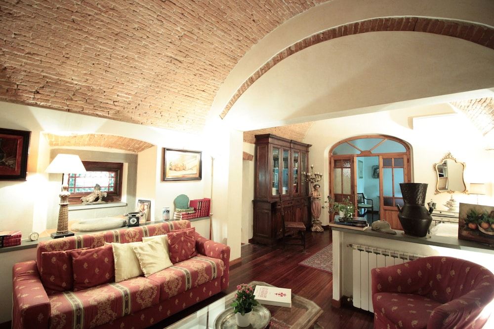 Domus Giorgio Authentic 1600's apt with Stunning Garden and Rooftop Apartment, 1 Bedroom, Garden Area 22