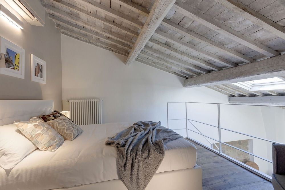 undefined Mamo Florence - St. Elizabeth Tower Apartment 8