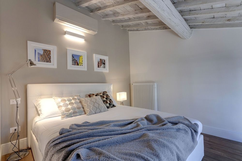 undefined Mamo Florence - St. Elizabeth Tower Apartment 9