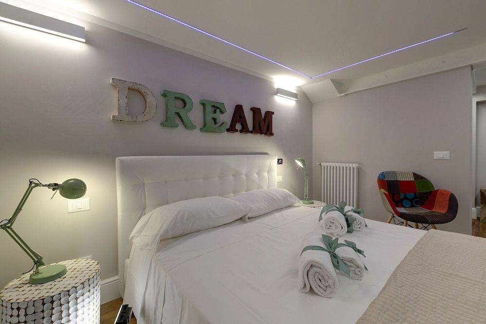 undefined Mamo Florence - St. Elizabeth Loft Apartment 3