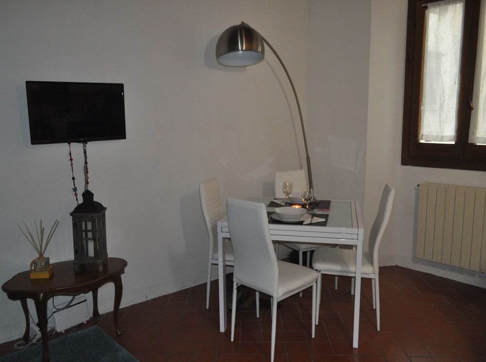 undefined Movida Fiorentina in the Hearth of the Center of Firenze 2