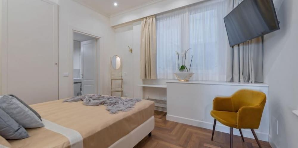 undefined Dreams Over Ponte Vecchio 10