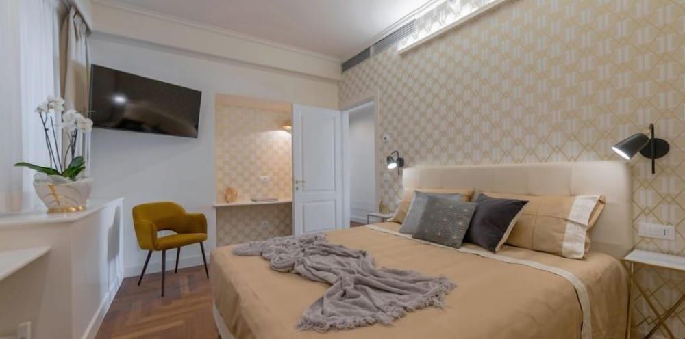 undefined Dreams Over Ponte Vecchio 6