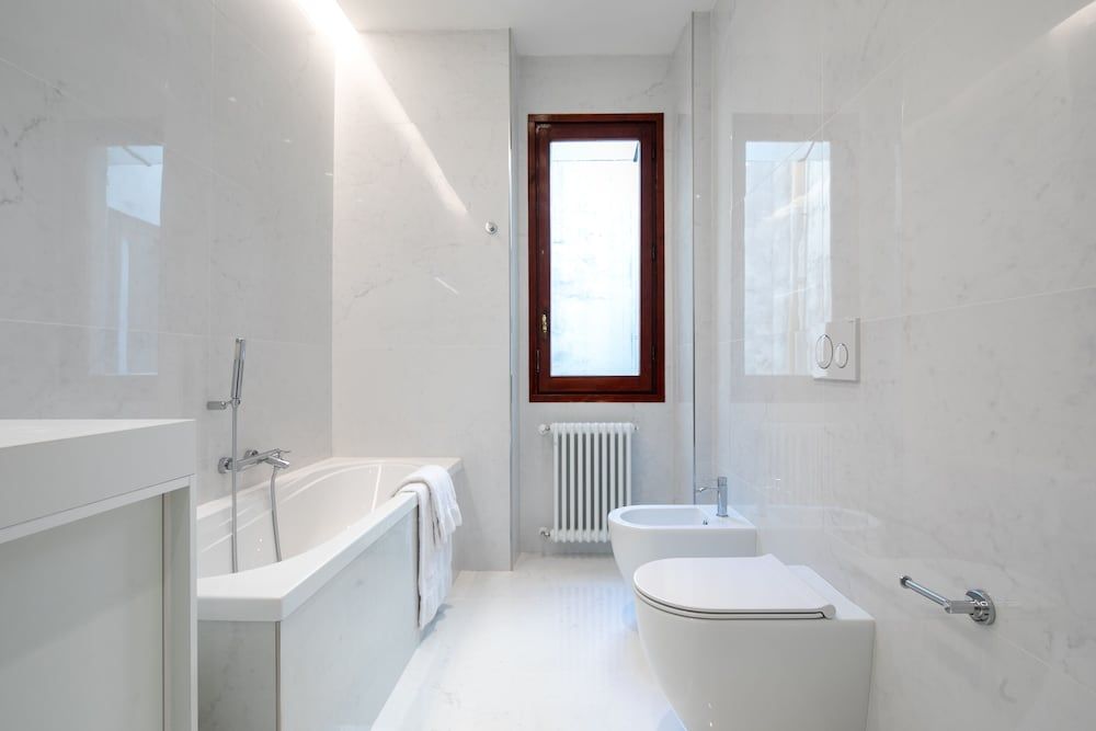 Ponte Vecchio White by Mmega Design Apartment 11