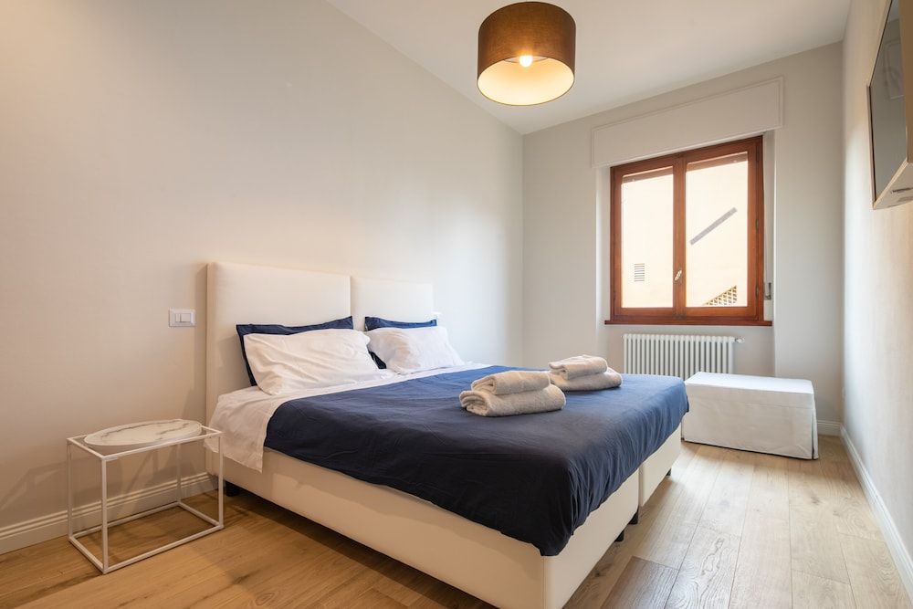 undefined Ponte Vecchio White by Mmega 2