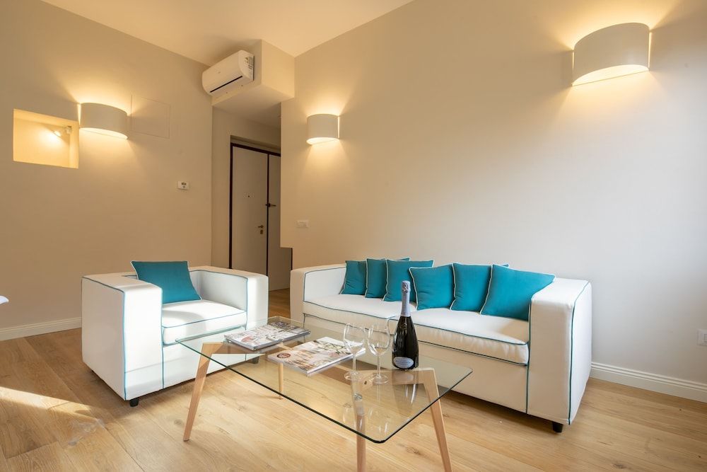 undefined Ponte Vecchio White by Mmega 8