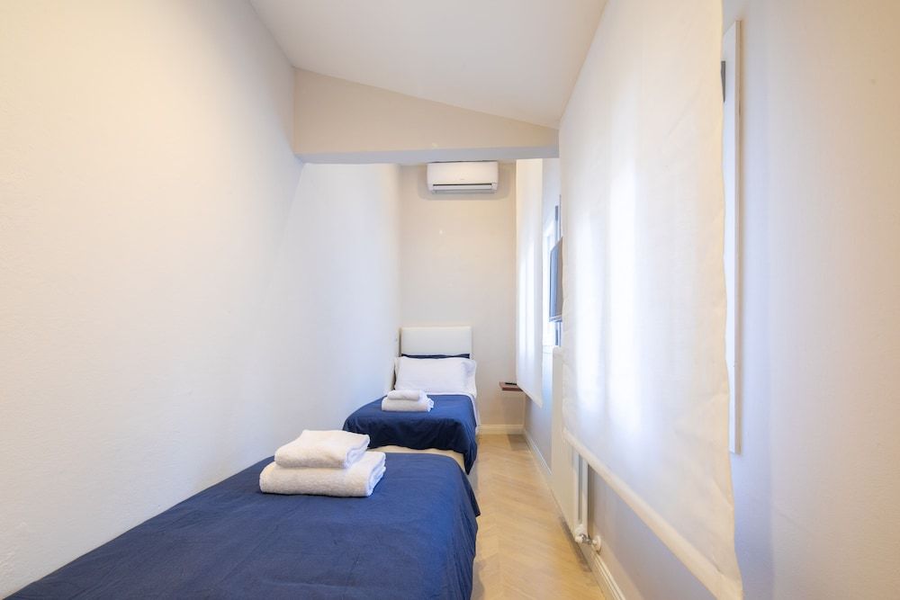 undefined Luxury Blue Duomo by Mmega 10