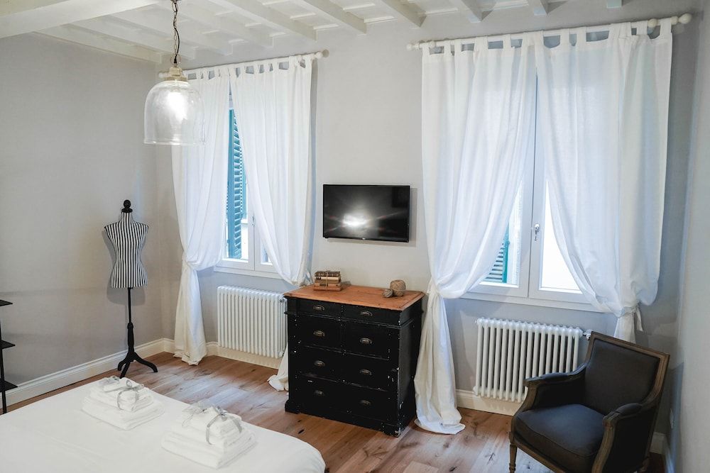 Art Apartment Black & White Apartment, 2 Bedrooms 20